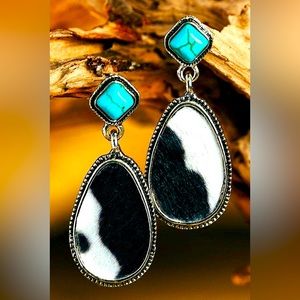 Cow Print in black & turquoise